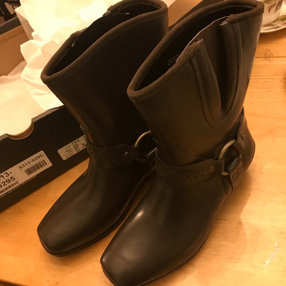 BOGS RAIN BOOTS Size6